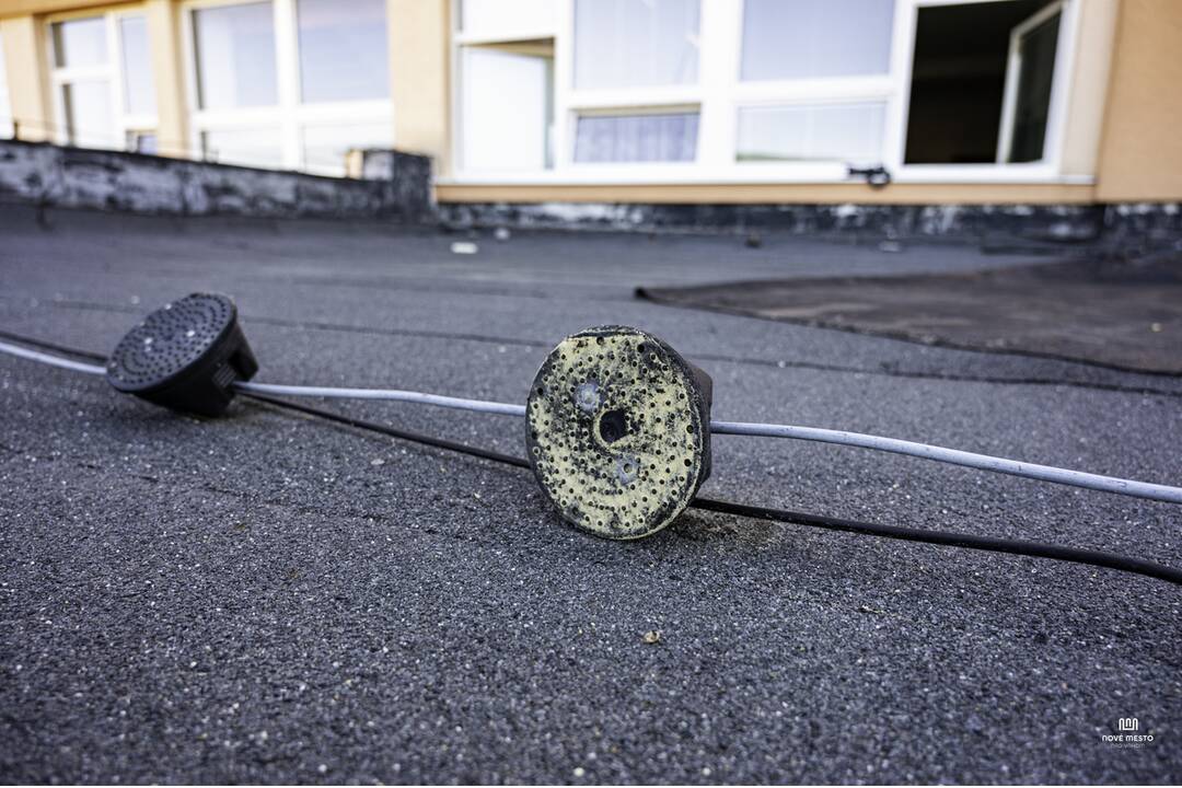 FOTO: Do školy v Novom Meste nad Váhom dlhodobo zateká, foto 10