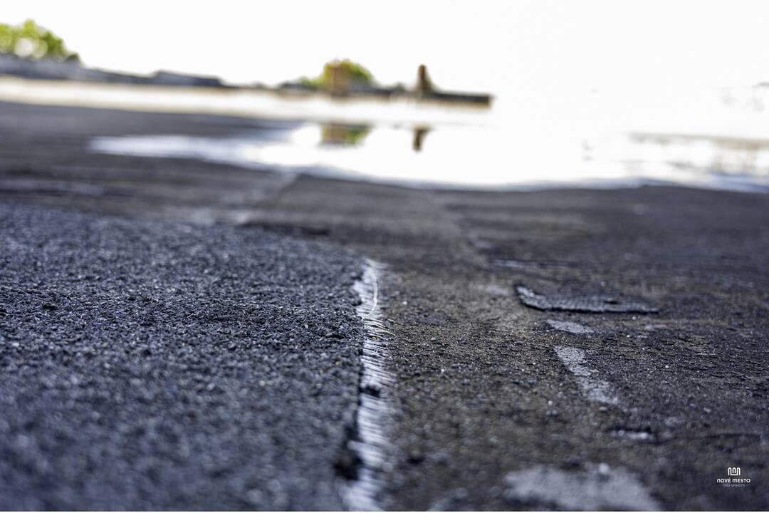 FOTO: Do školy v Novom Meste nad Váhom dlhodobo zateká, foto 11