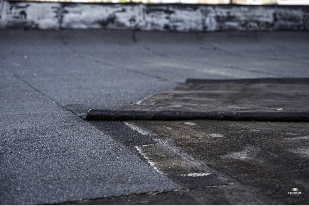 FOTO: Do školy v Novom Meste nad Váhom dlhodobo zateká, foto 12