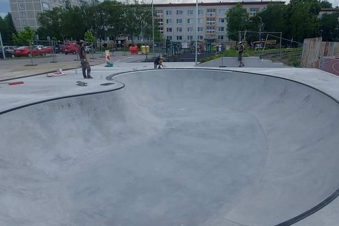 FOTO: Skatepark v Dubnici nad Váhom už poškodili kolobežkári, foto 5