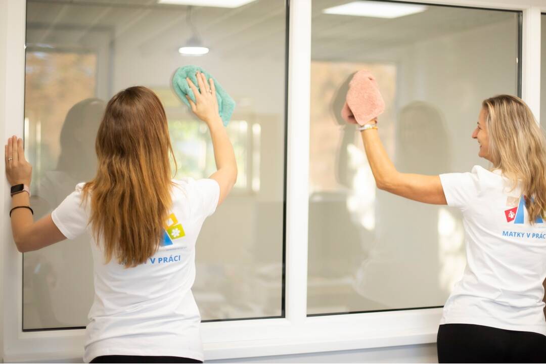 FOTO: Podnik pomáha ženám nájsť prácu po materskej, foto 2