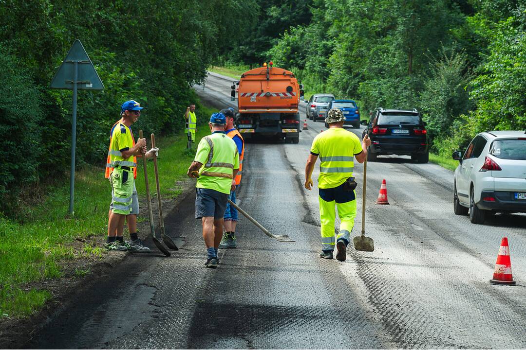 FOTO: Trenčianska župa opraví 35 kilometrov ciest za dva týždne. Počítajte s dopravnými obmedzeniami, foto 5