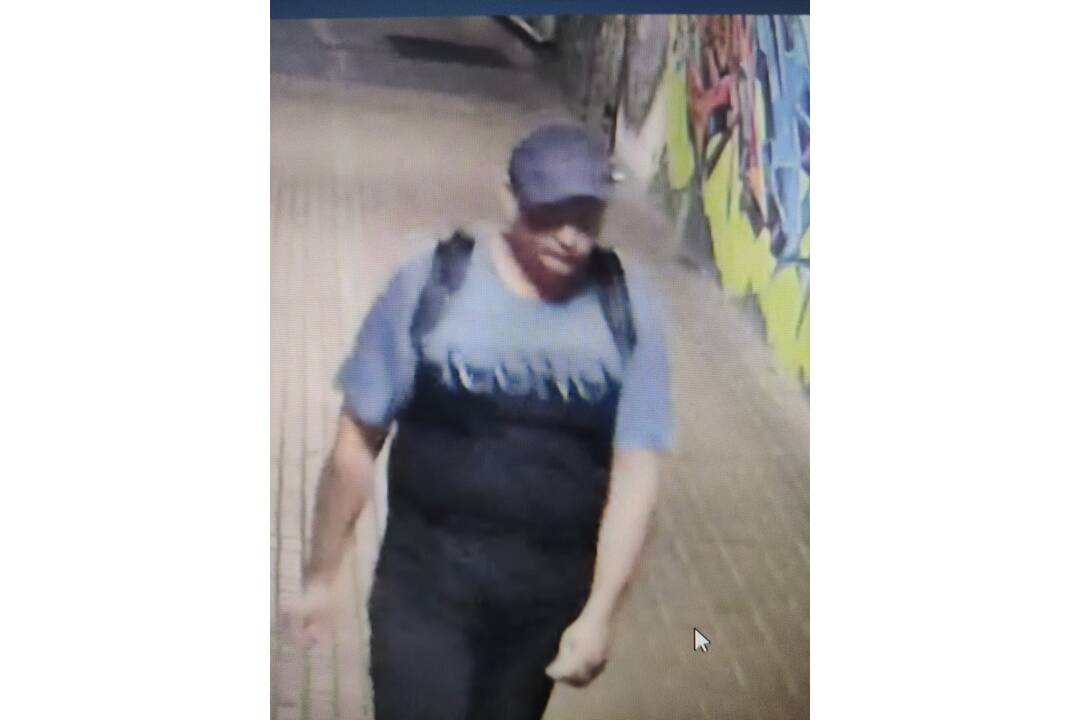 FOTO: Polícia z Nového Mesta nad Váhom pátra po totožnosti neznámeho muža. Poznáte ho?, foto 1