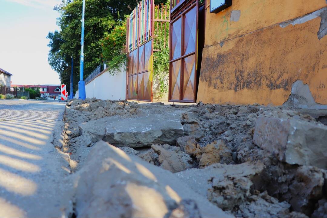 FOTO: Oprava chodníka v Dubnici nad Váhom, foto 8
