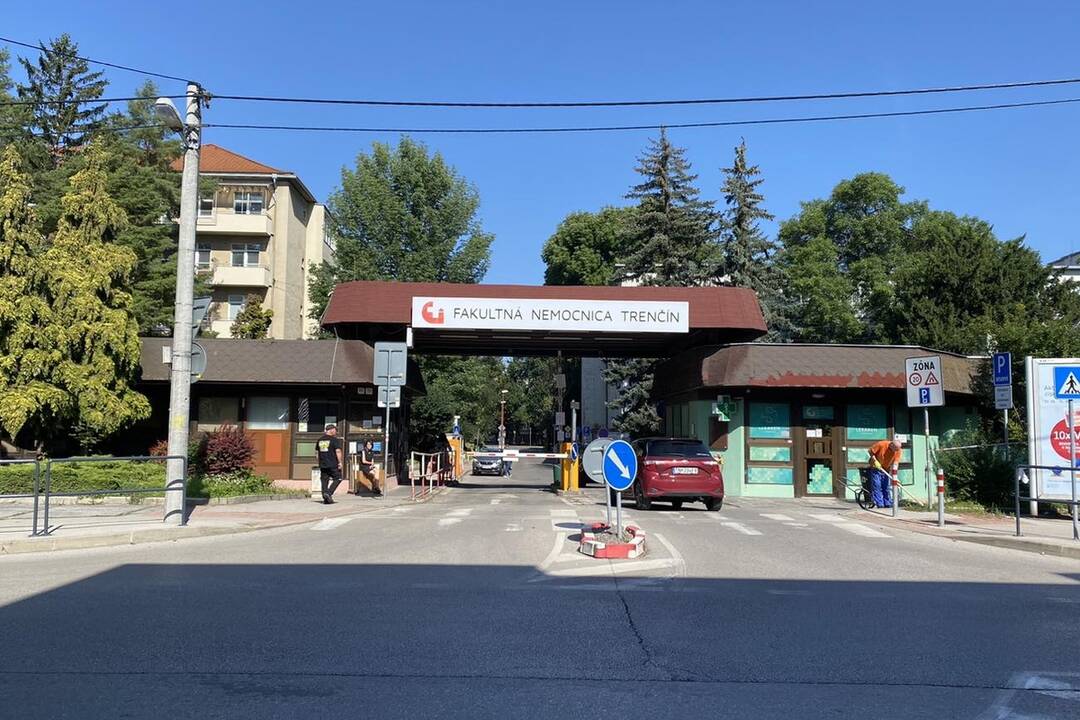 FOTO: Fakultná nemocnica v Trenčíne zverejnila komunikáciu s novinárom Denníka Sme, foto 3