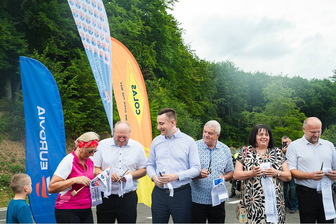 FOTO: Cesta, ktorá spája dva kraje a dva okresy je už otvorená, foto 2