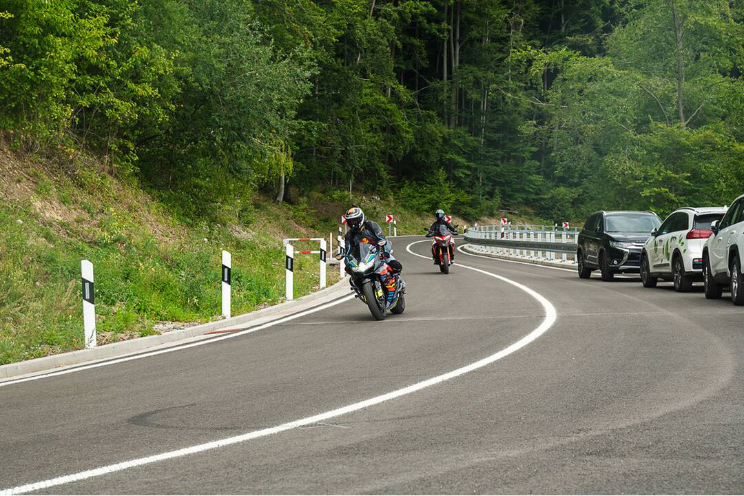 FOTO: Cesta, ktorá spája dva kraje a dva okresy je už otvorená, foto 4