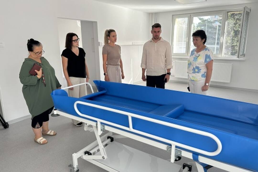 FOTO: Zariadenie pre seniorov Dubina v Dubnici nad Váhom je zrekonštruované. Seniori už bývajú v priestranných izbách, foto 2