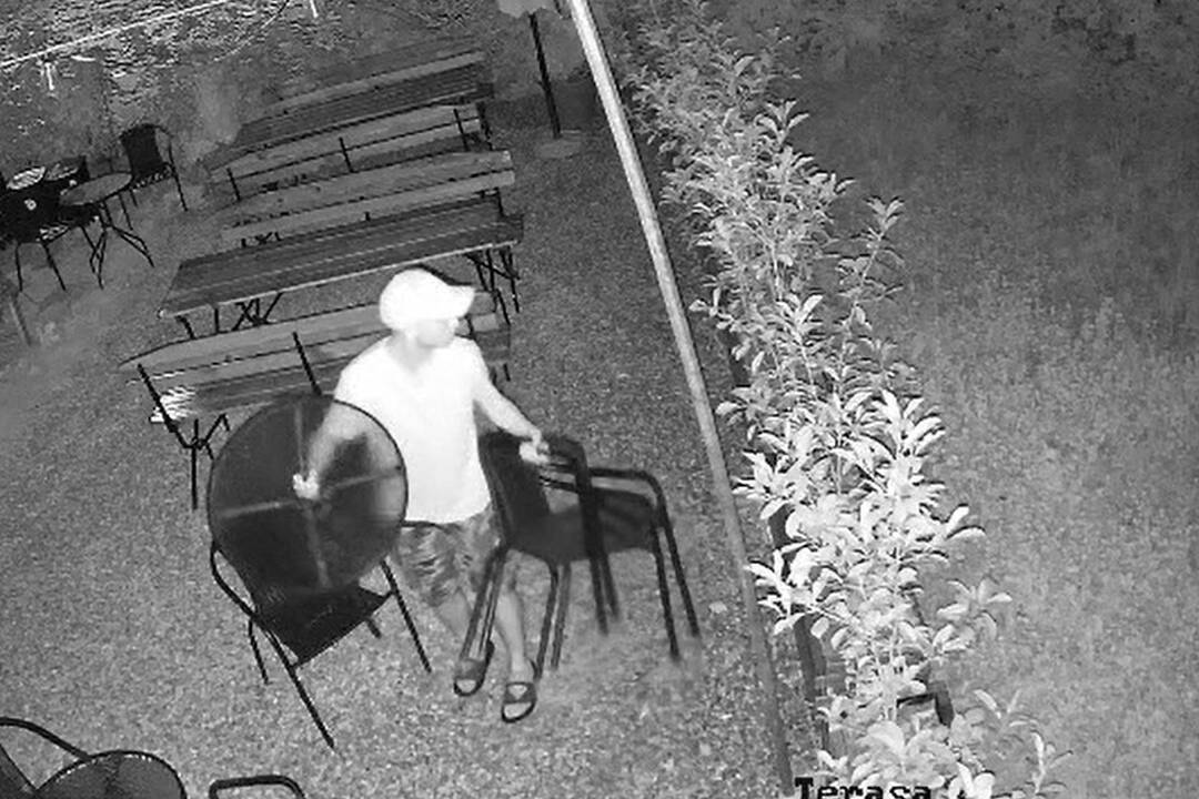 FOTO: Dva úspešné zásahy proti poškodzovaniu a kradnutiu majú za sebou policajti z DnV, foto 2