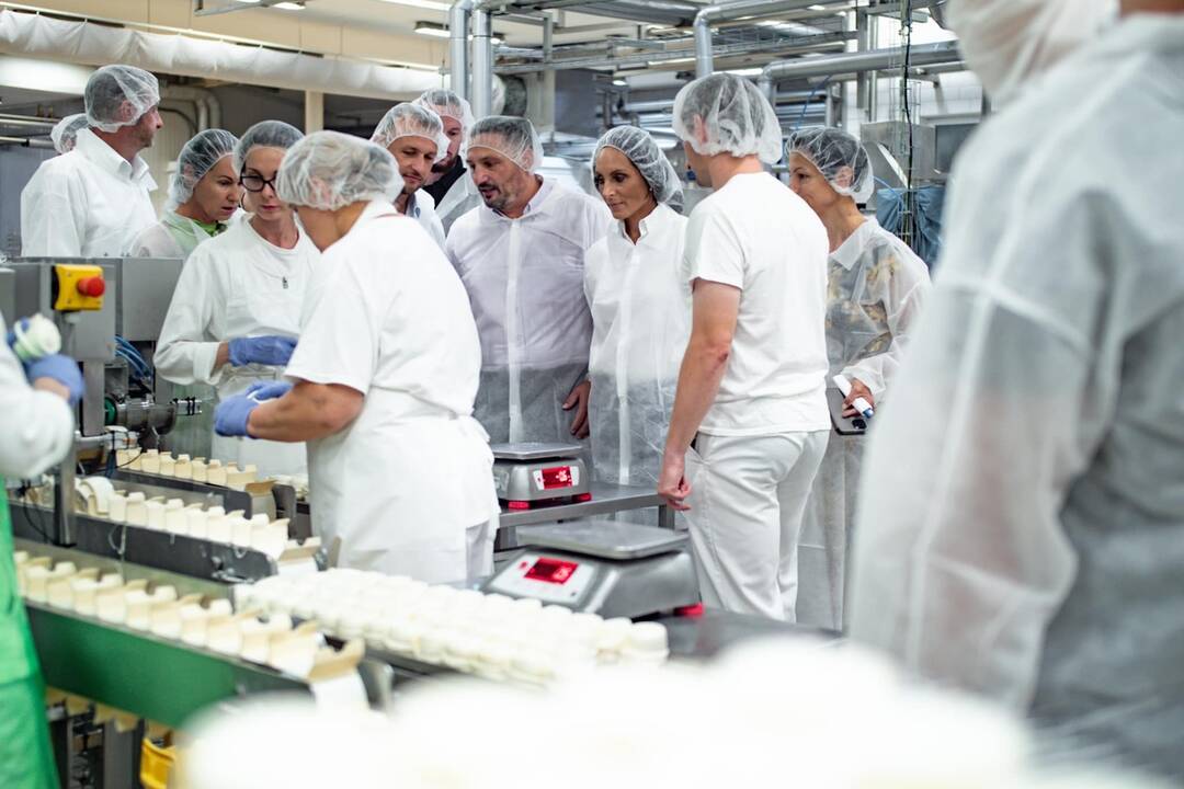 FOTO: Zástupcovia vlády SR navštívili Trenčiansky kraj, foto 10