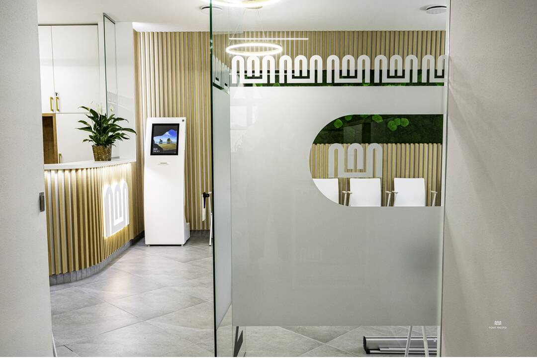 FOTO: V Novom Meste nad Váhom otvorili moderné klientske centrum. Obyvateľom má zjednodušiť proces vybavovania, foto 5