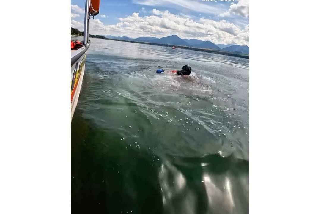 FOTO: Muža sa po skoku do vody nepodarilo potápačom vypátrať, foto 4