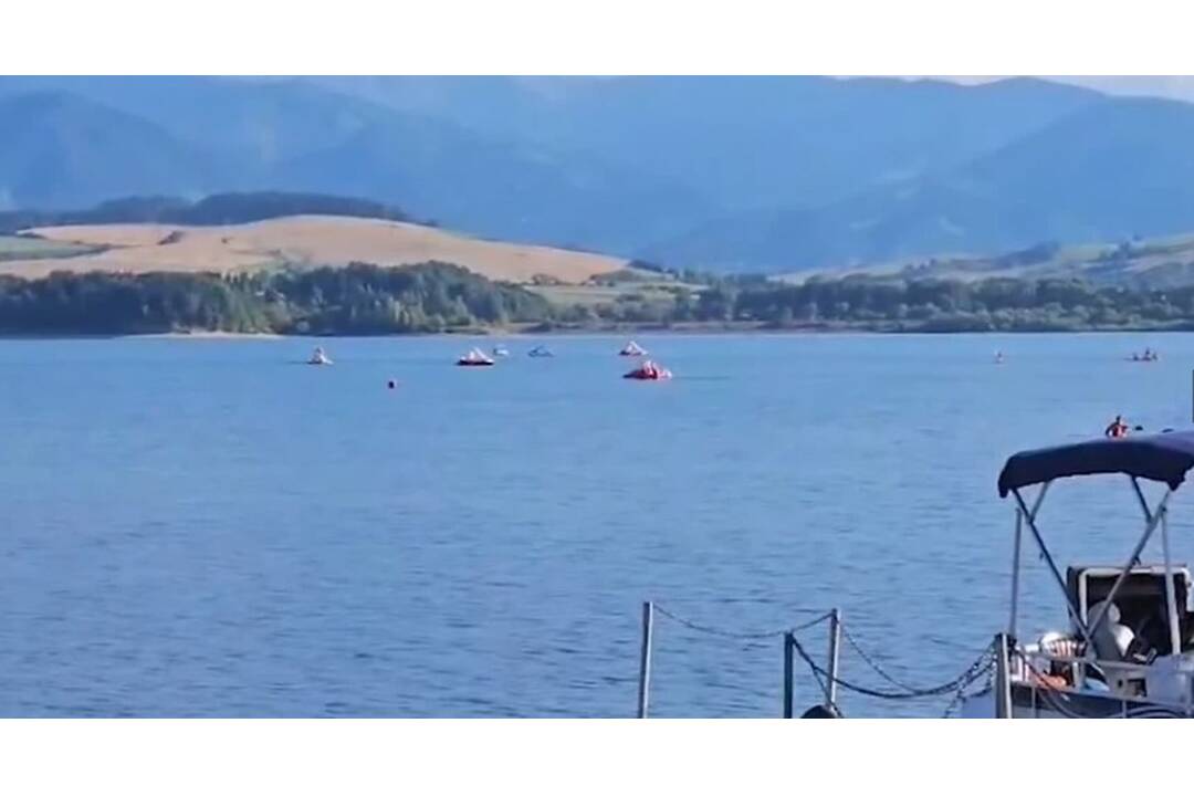 FOTO: Muža sa po skoku do vody nepodarilo potápačom vypátrať, foto 6