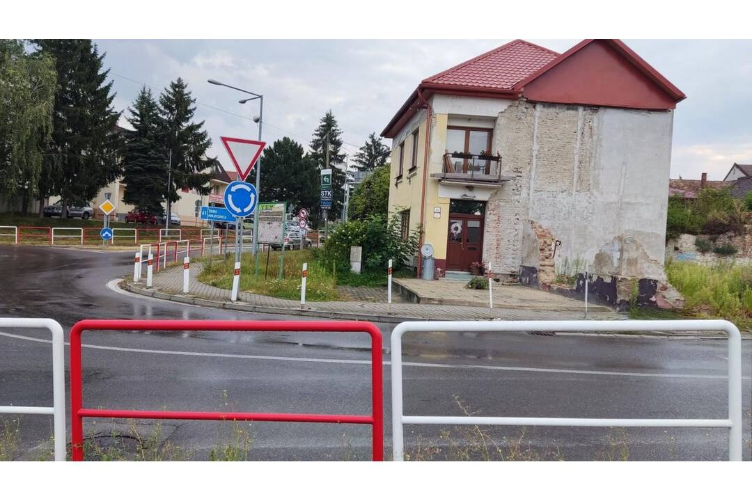 FOTO: Kruhový objazd v Ilave, foto 4