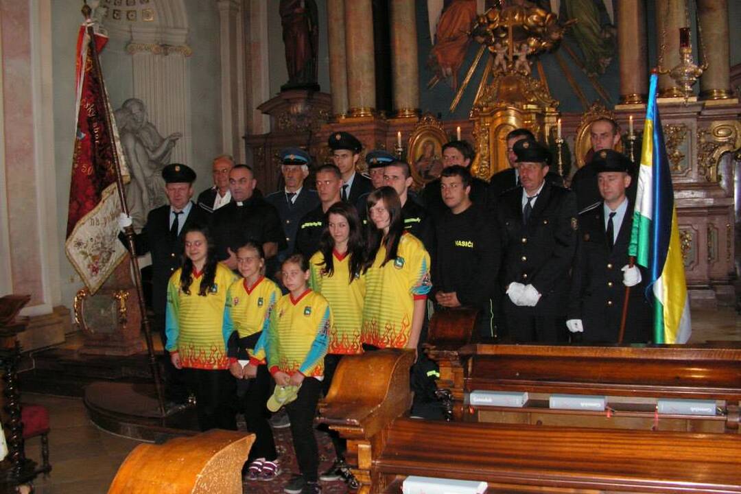 FOTO: Hasiči sa pokúsili zachrániť kolegu, no už sa ho nepodarilo resuscitovať, foto 1