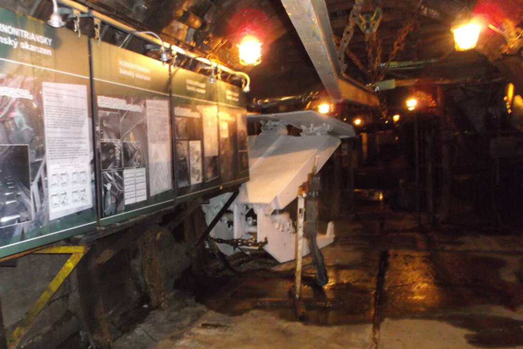 FOTO: Koniec obľúbenej atrakcii na hornej Nitre. Banská skanzen pri Prievidzi definitívne zatvorili, foto 11