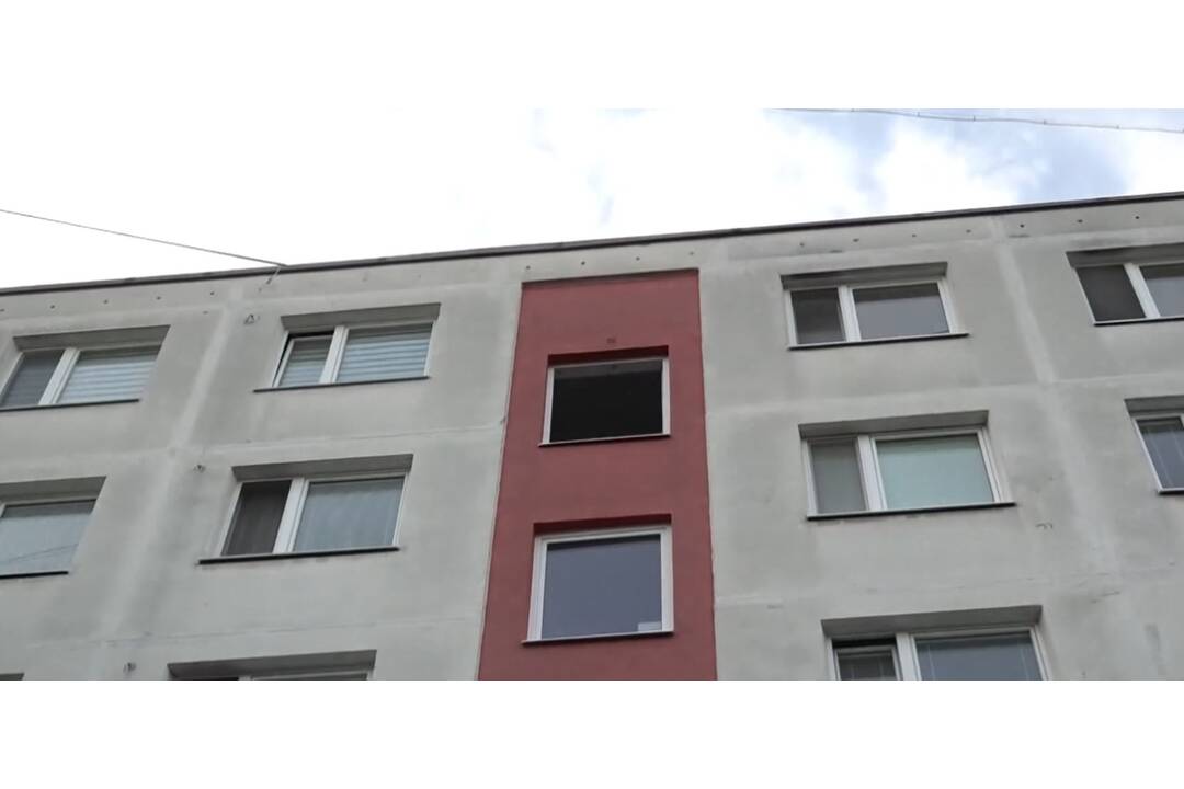 FOTO: Večernice sa usadili na piatom poschodí bytovky, foto 3
