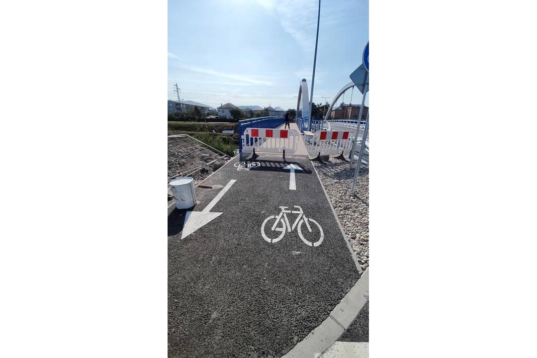 FOTO: Oprava cesty na sídlisku Sihoť v Ilave, foto 1