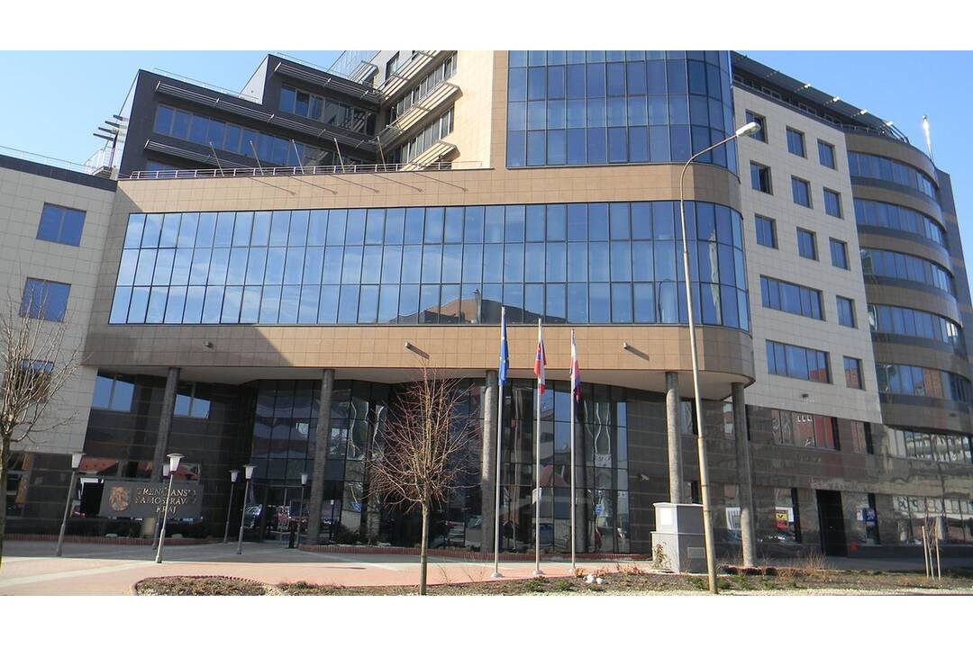 FOTO: Zvolenú kandidátku nevymenoval Baška za riaditeľku Gymnázia , foto 2