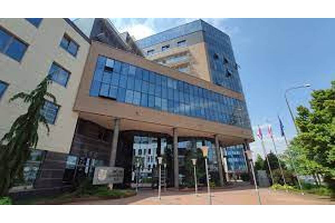 FOTO: Zvolenú kandidátku nevymenoval Baška za riaditeľku Gymnázia , foto 3