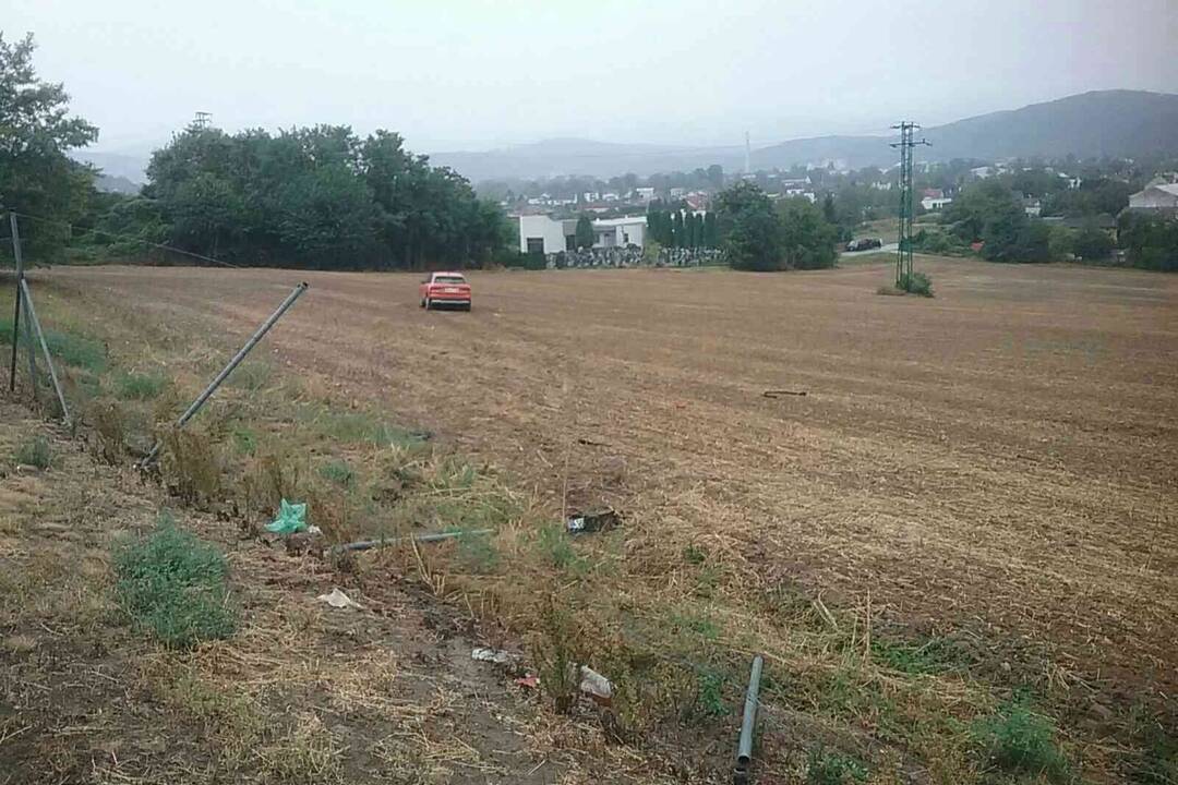 FOTO: Tri vážne dopravné nehody na D1 pri Trenčíne si vyžiadali zranenia aj prevoz do nemocnice, foto 2