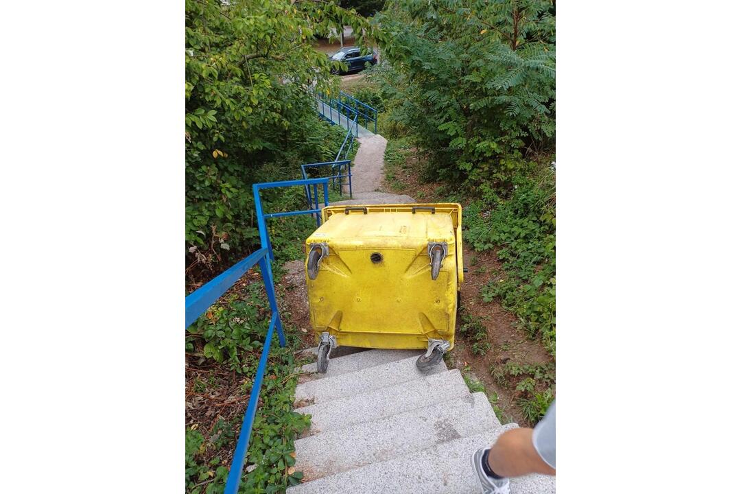 FOTO: Na sídlisku Dubnička vyčíňali vandali, foto 4