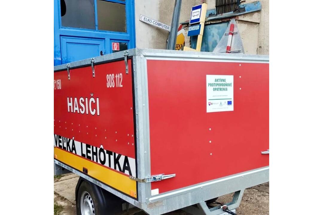 FOTO: Samosprávy v Trenčianskom kraji sa pripravujú na povodne. Nachystané už majú vrecia s pieskom a sú v pohotovosti, foto 1