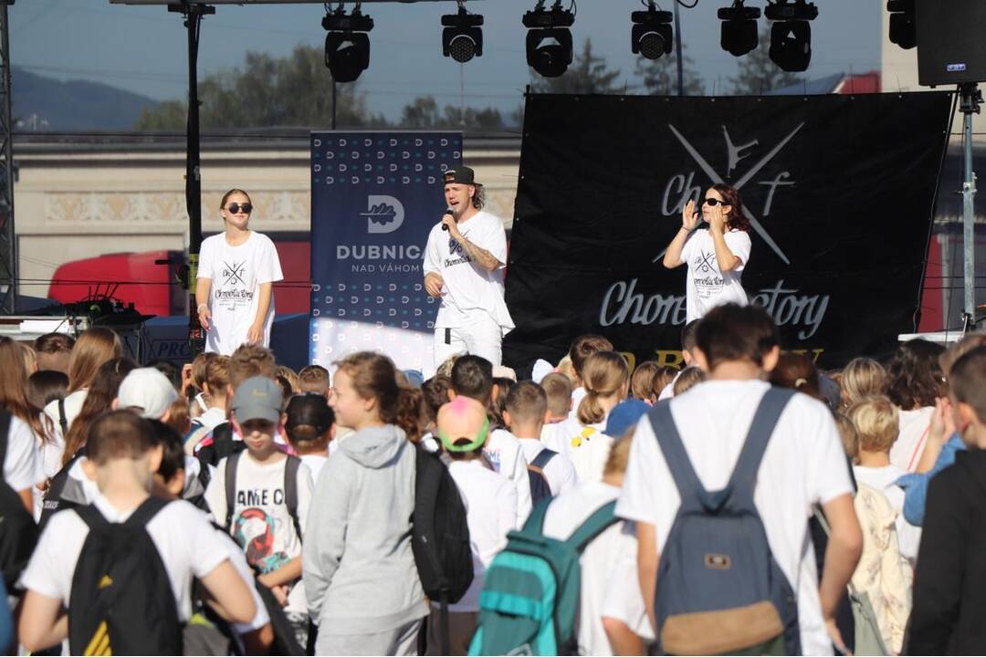FOTO: Tancovanie na dubnickom námestí prinieslo celoslovenský rekord, foto 14