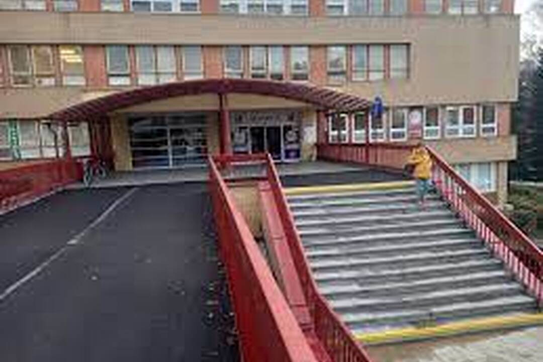 FOTO: TSK ponúka samosprávam nemocnice za 1 euro, foto 4