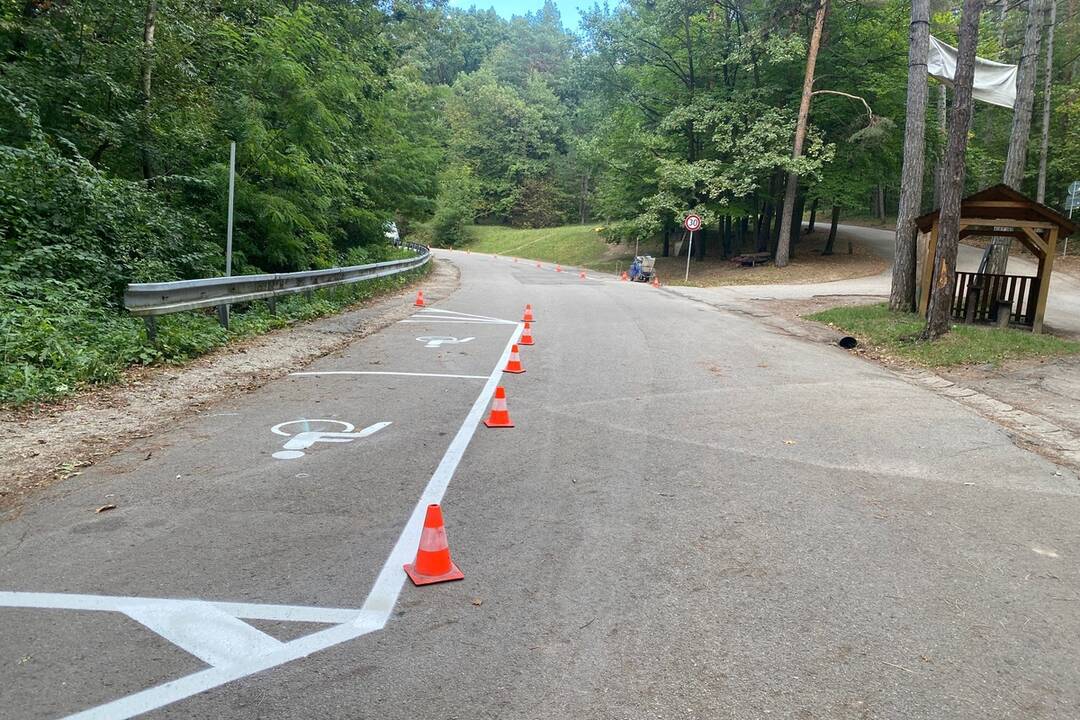 FOTO: Úprava parkovania v lesoparku Brezina, foto 5