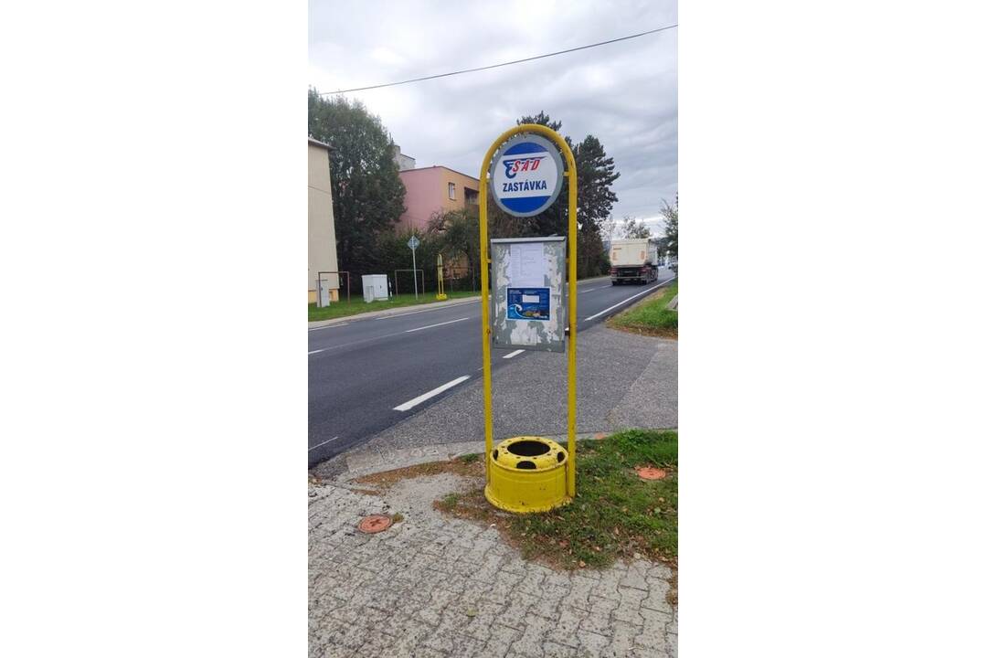 FOTO: Nové dočasné zastávky na sídlisku Sihoť v Ilave , foto 3