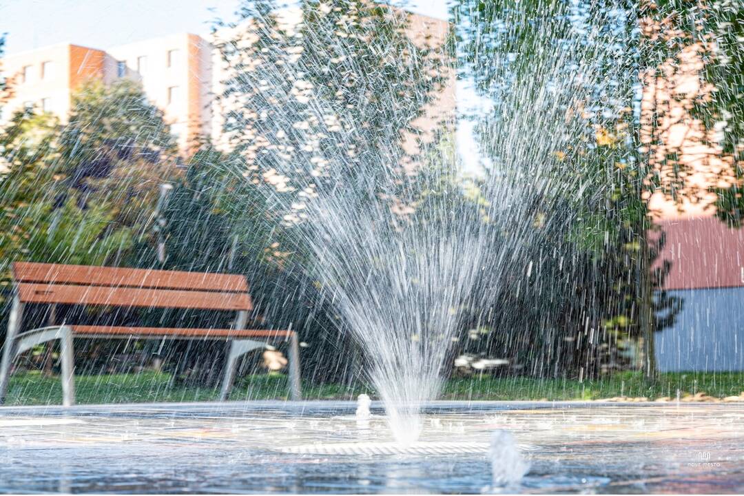 FOTO: Nová moderná fontána bude zdobiť sídlisko v Novom Meste nad Váhom, foto 4