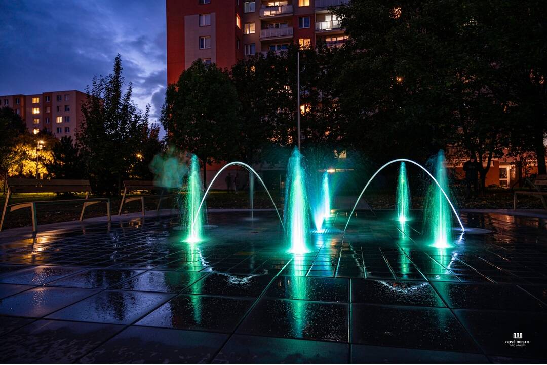 FOTO: Nová moderná fontána bude zdobiť sídlisko v Novom Meste nad Váhom, foto 8