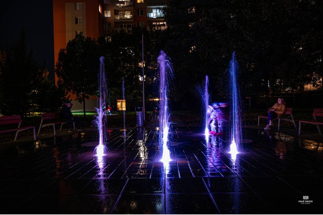 FOTO: Nová moderná fontána bude zdobiť sídlisko v Novom Meste nad Váhom, foto 12