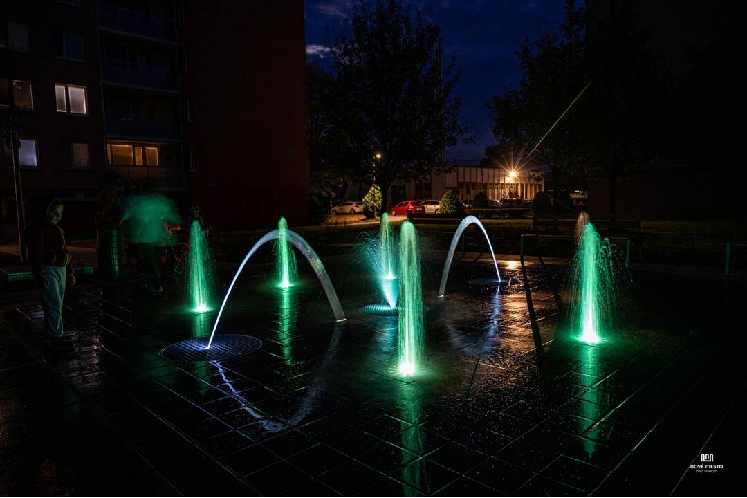 FOTO: Nová moderná fontána bude zdobiť sídlisko v Novom Meste nad Váhom, foto 14