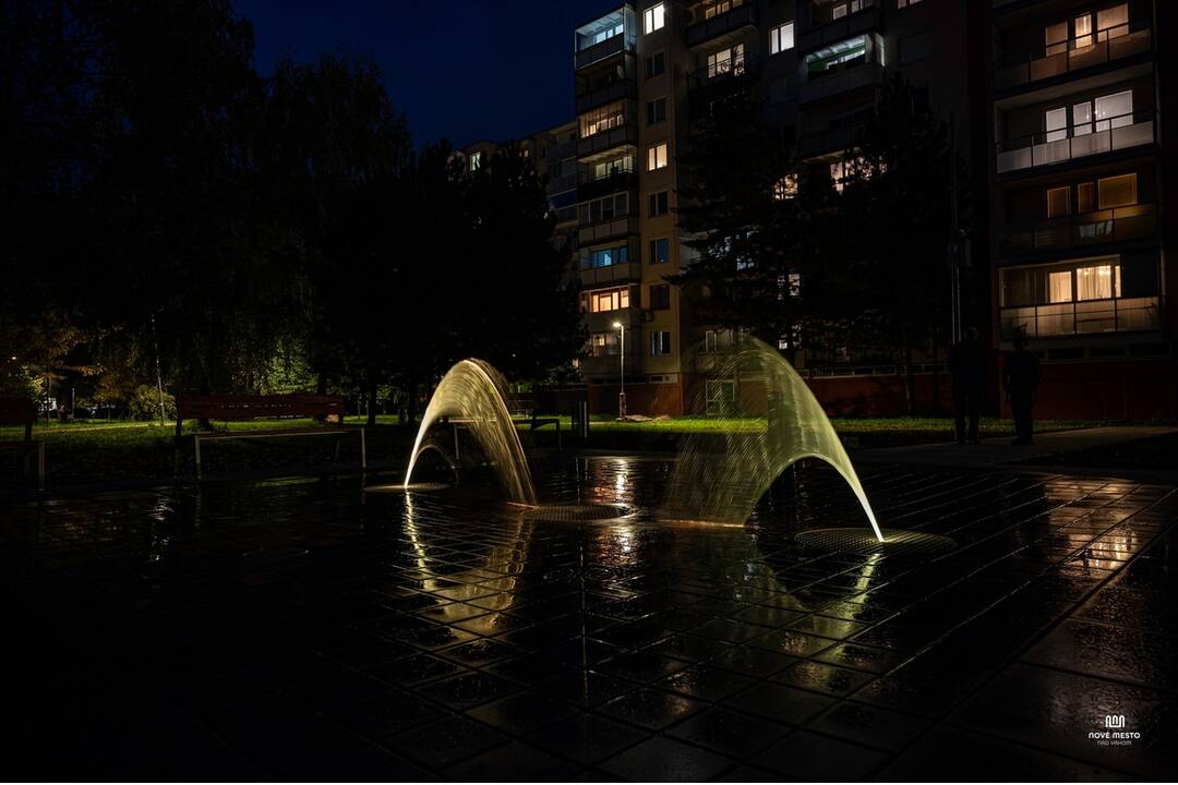 FOTO: Nová moderná fontána bude zdobiť sídlisko v Novom Meste nad Váhom, foto 16