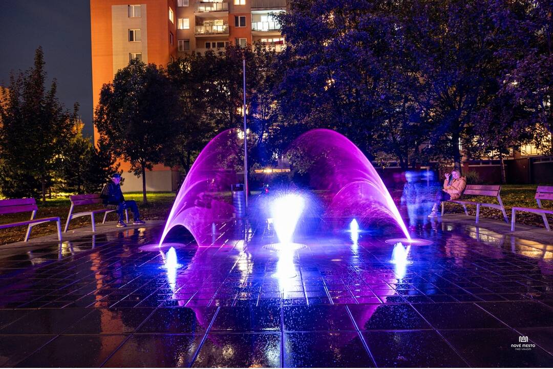 FOTO: Nová moderná fontána bude zdobiť sídlisko v Novom Meste nad Váhom, foto 19