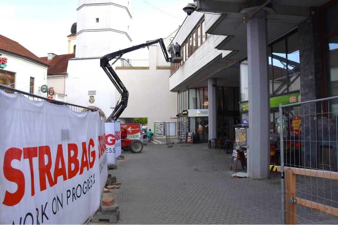 FOTO: Rekonštrukcia v centre Trenčína pokračuje, foto 3