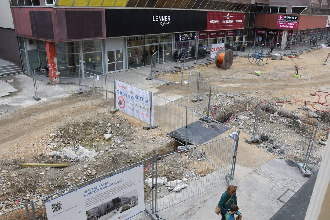 FOTO: Rekonštrukcia v centre Trenčína pokračuje, foto 4