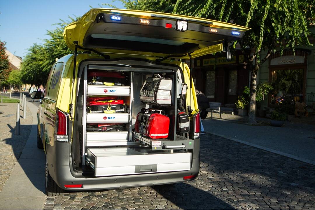 FOTO: Po Trenčíne jazdí jedinečné záchranárske vozidlo, foto 1