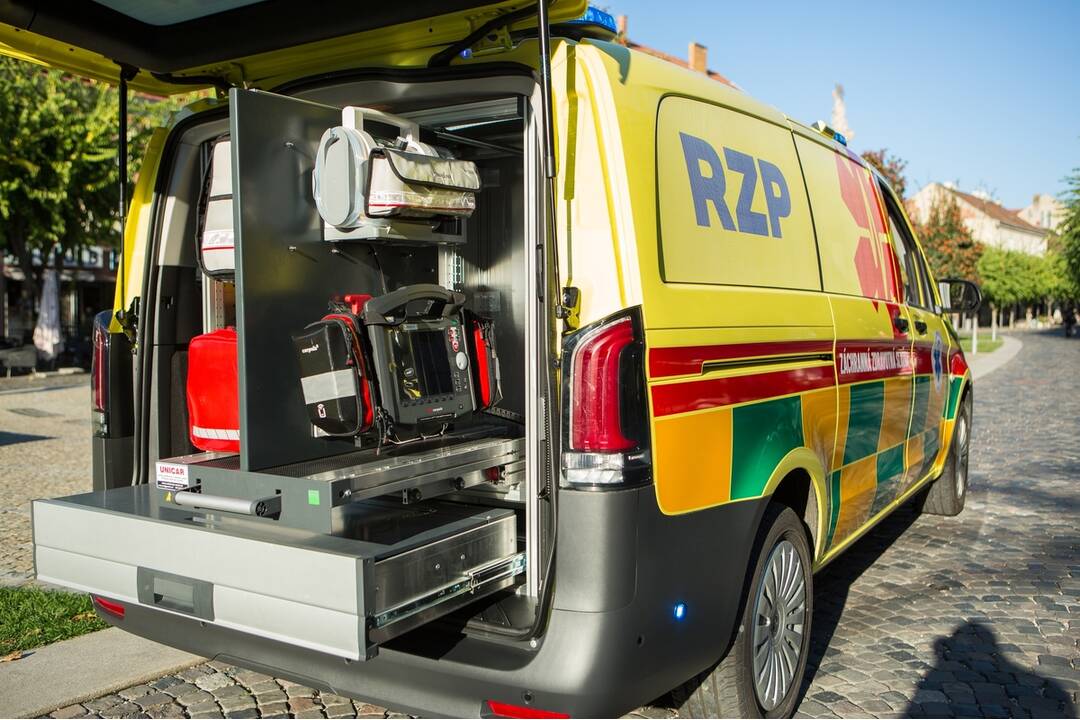 FOTO: Po Trenčíne jazdí jedinečné záchranárske vozidlo, foto 4