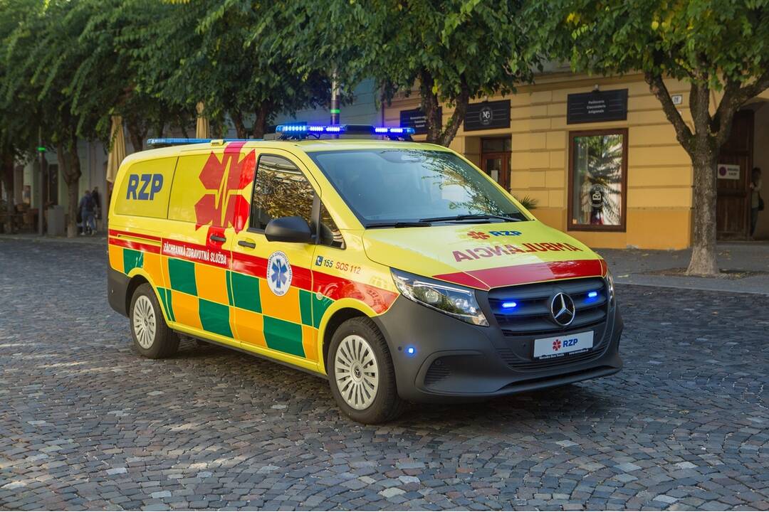 FOTO: Po Trenčíne jazdí jedinečné záchranárske vozidlo, foto 2
