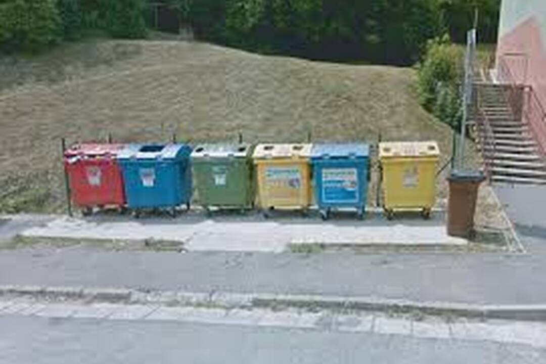FOTO: Páchateľ z nelegálnej skládky si bude musieť odpad odpratať , foto 2