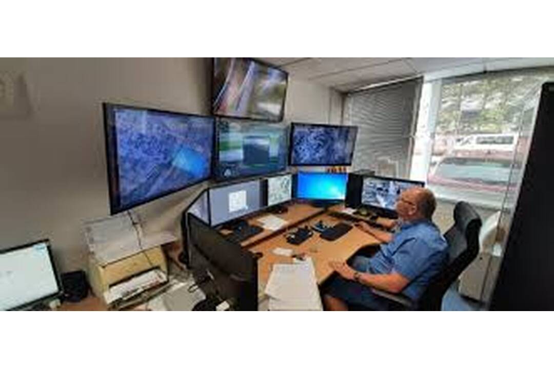 FOTO: Páchateľ z nelegálnej skládky si bude musieť odpad odpratať , foto 4