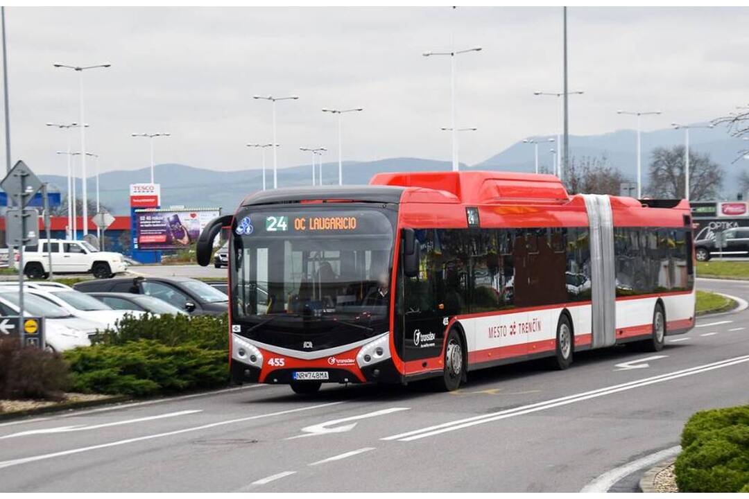 FOTO: Autobusy budú po novom zastavovať iba na signál cestujúcich , foto 1