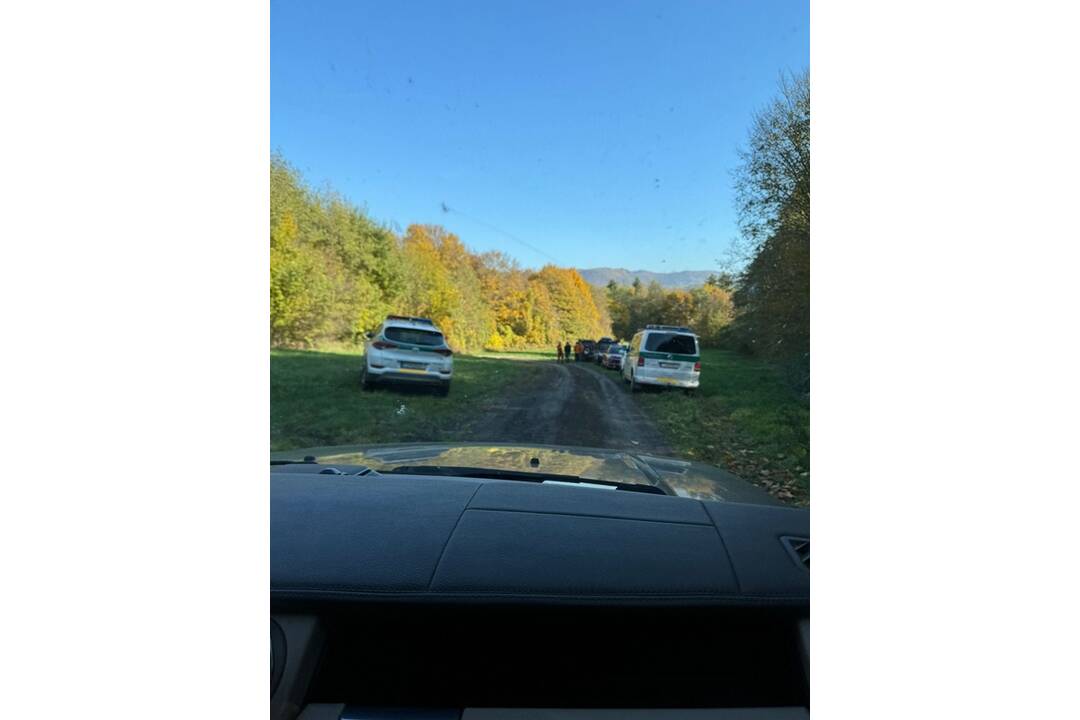 FOTO: Seniora z Handlovej hľadali drony, vrtuľník a desiatky ľudí. Nakoniec prišla dobrá správa, foto 9