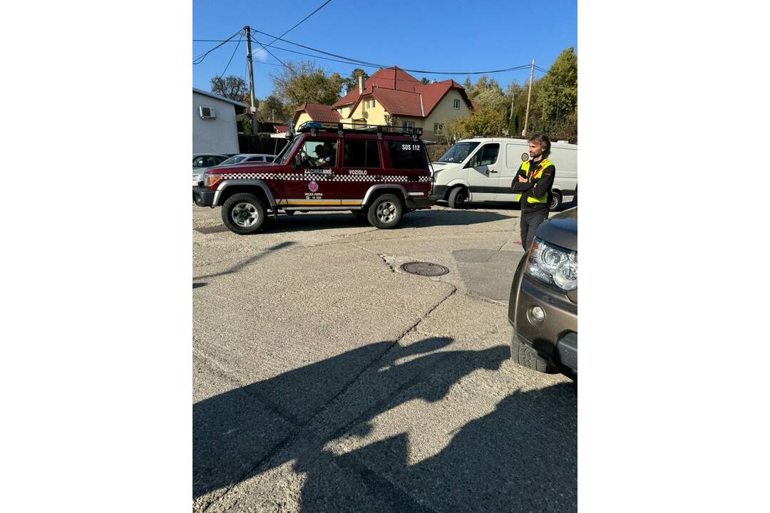 FOTO: Seniora z Handlovej hľadali drony, vrtuľník a desiatky ľudí. Nakoniec prišla dobrá správa, foto 11