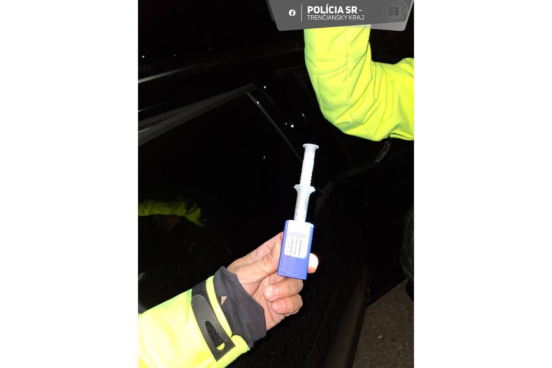 FOTO: Polícia si posvietila na vodičov z Bánoviec nad Bebravou, foto 4