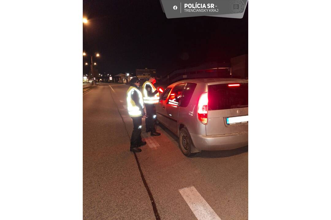 FOTO: Polícia si posvietila na vodičov z Bánoviec nad Bebravou, foto 6