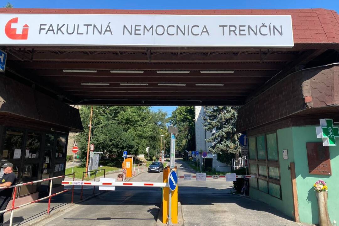 FOTO: Nové vedenie trenčianskej nemocnice, preberá nemocnicu počas hromadných výpovedí, foto 2